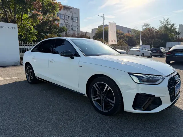 Audi A4L — Фото автомобиля 12