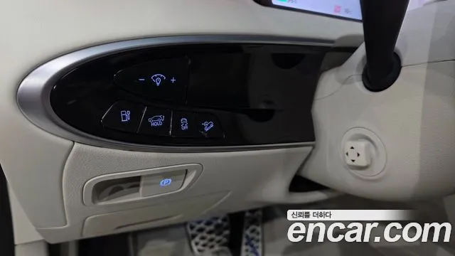 Genesis GV70 Electrified — Фото автомобиля 13