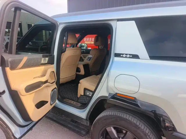 BYD FangChengBao Leopard 8 — Фото автомобиля 6