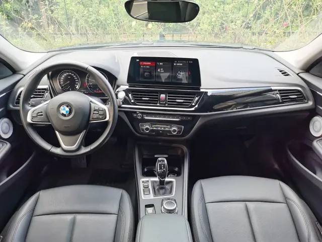 BMW 1 Series — Фото автомобиля 9