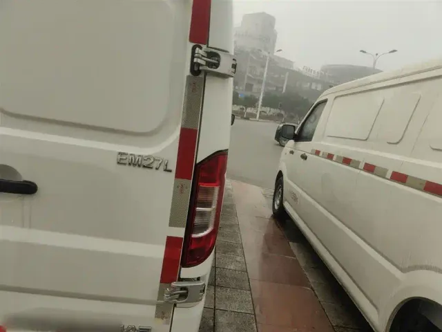 Dongfeng Yufeng EM27 — Фото автомобиля 7
