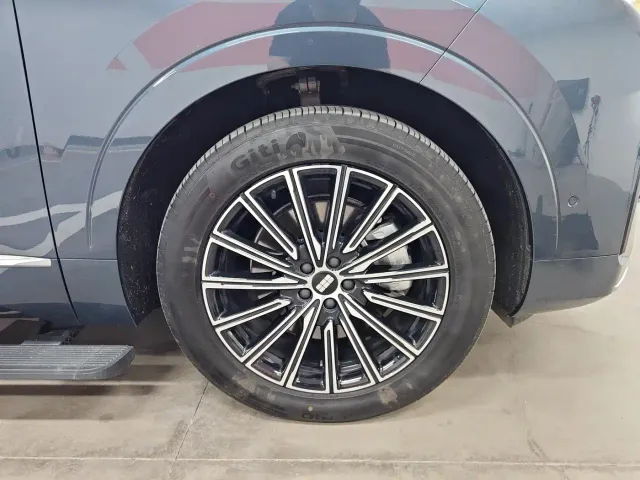 Geely Galaxy M9 — Фото автомобиля 17