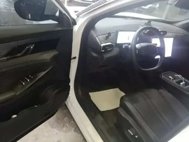 Dongfeng Fengshen L7 — Фото автомобиля 15