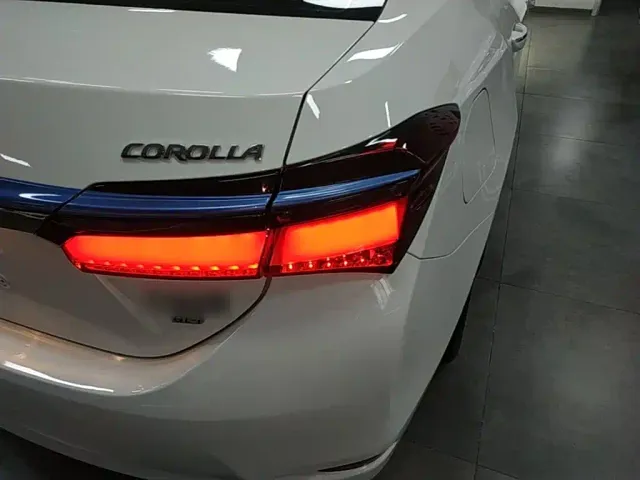 Toyota Corolla Twin Engine E+ — Фото автомобиля 7