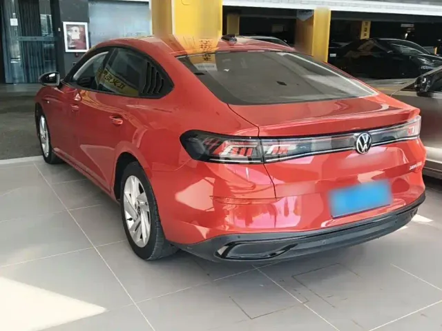 Volkswagen Lamando — Фото автомобиля 4