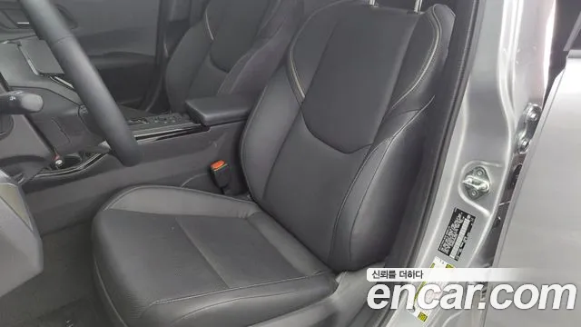 Toyota Prius Generation 5 — Фото автомобиля 15