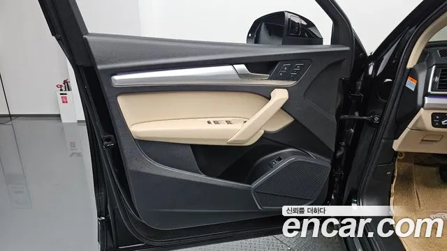 Audi Q5 FY — Фото автомобиля 13