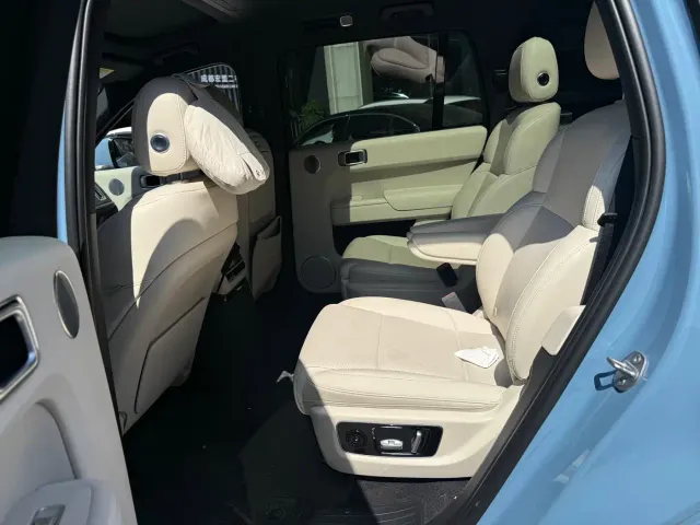 Li Auto L9 — Фото автомобиля 6