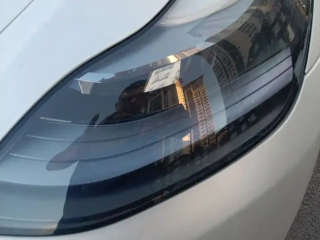 Tesla Model Y — Фото автомобиля 5