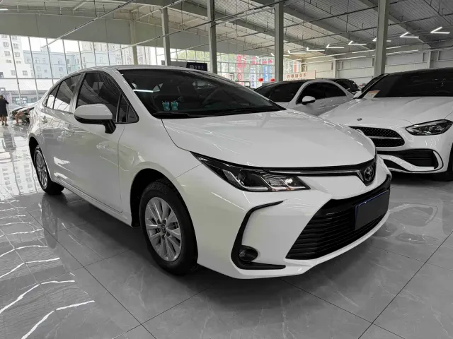 Toyota Corolla — Фото автомобиля 3