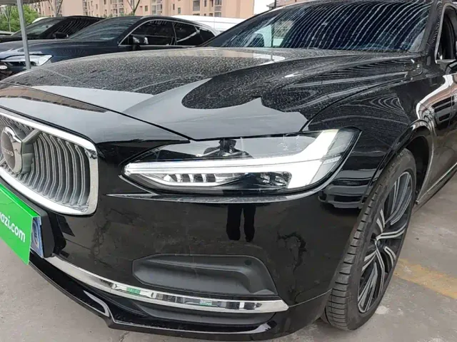 Volvo S90 — Фото автомобиля 23