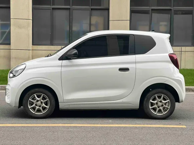Roewe Clever — Фото автомобиля 14