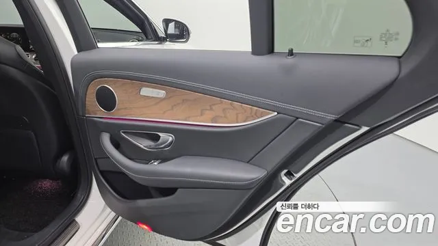 Mercedes-Benz E-Class W213 — Фото автомобиля 14