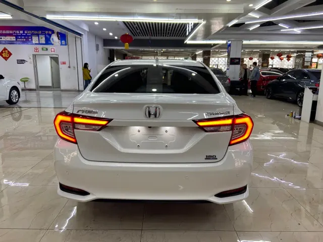 Honda Crider — Фото автомобиля 5