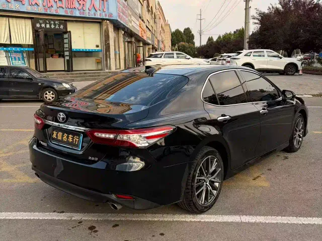 Toyota Camry — Фото автомобиля 6