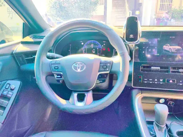 Toyota Avalon — Фото автомобиля 6