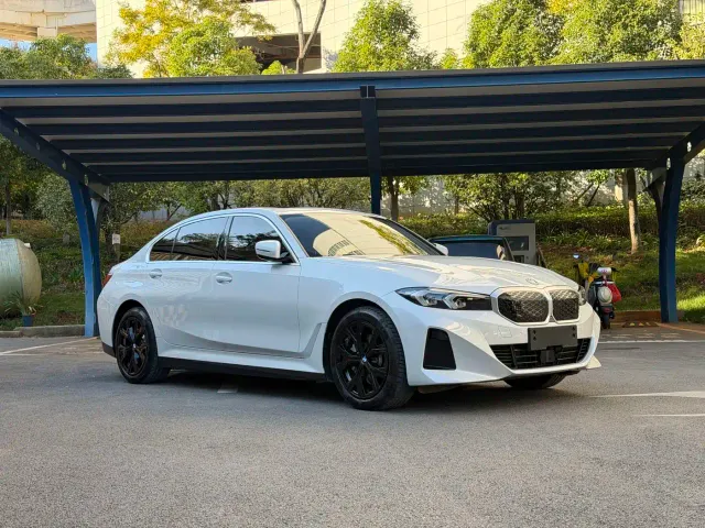 BMW i3 — Фото автомобиля 3