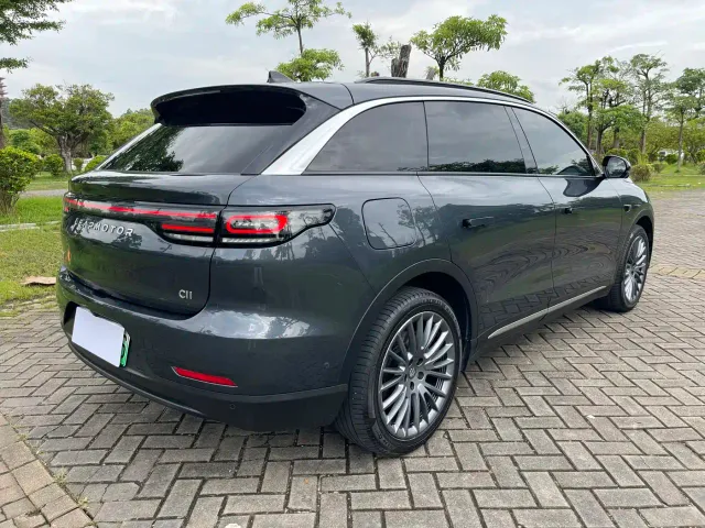 Leapmotor C11 — Фото автомобиля 4