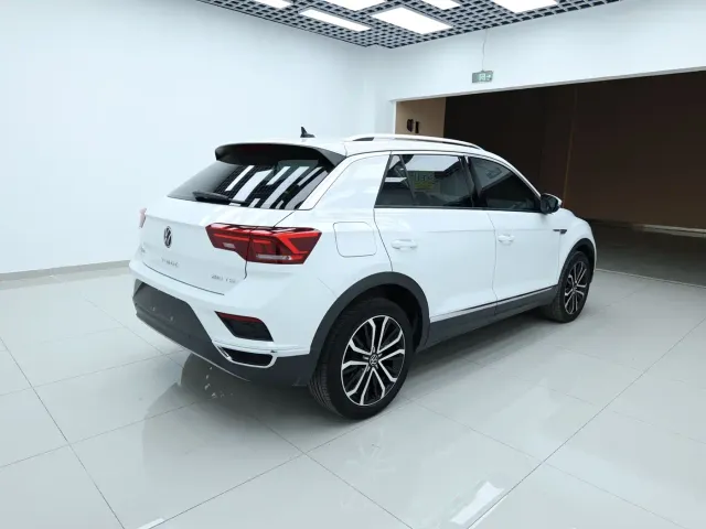 Volkswagen T-Roc — Фото автомобиля 4