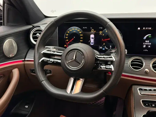 Mercedes-Benz E-Class — Фото автомобиля 12