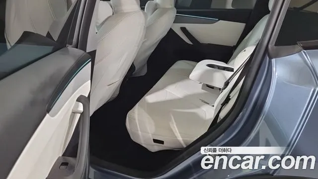 Tesla Model Y — Фото автомобиля 7