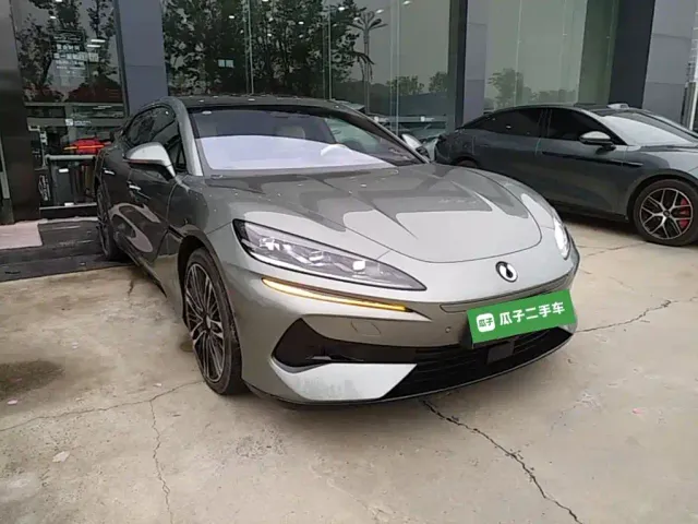 Denza Z9GT — Фото автомобиля 3