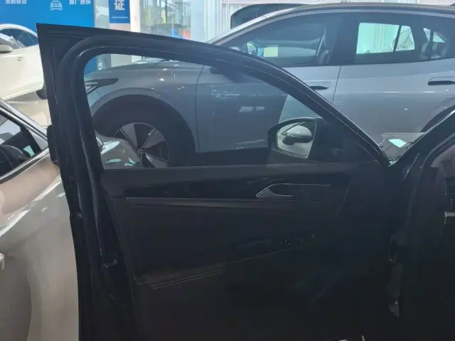 Volkswagen Passat — Фото автомобиля 19