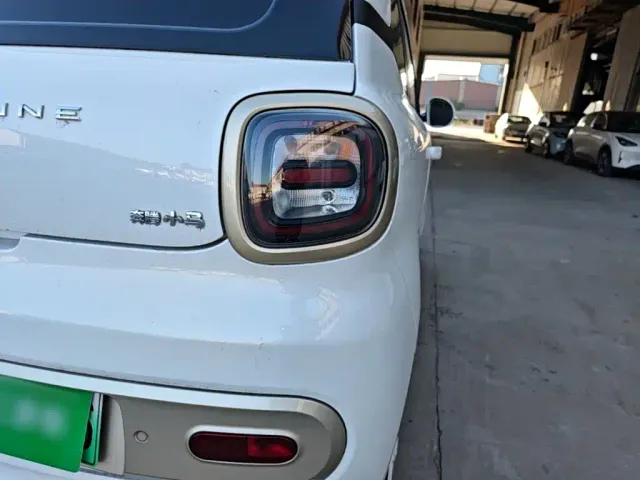 Besturn Bestune Pony 2025 222km Lightning Horse — Фото автомобиля 7