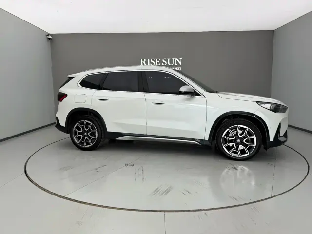 BMW X1 — Фото автомобиля 3