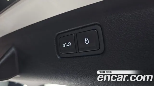 Genesis GV70 — Фото автомобиля 24