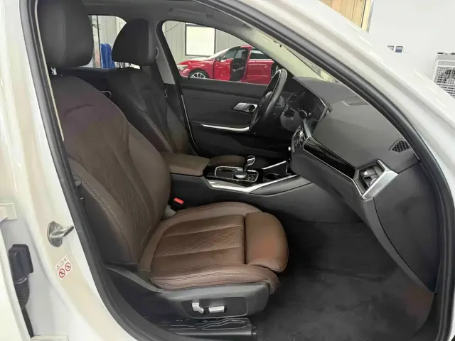 BMW 3 Series — Фото автомобиля 15