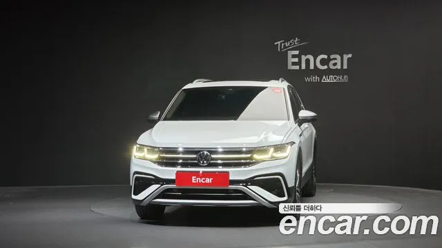 Volkswagen Tiguan — Фото автомобиля 3