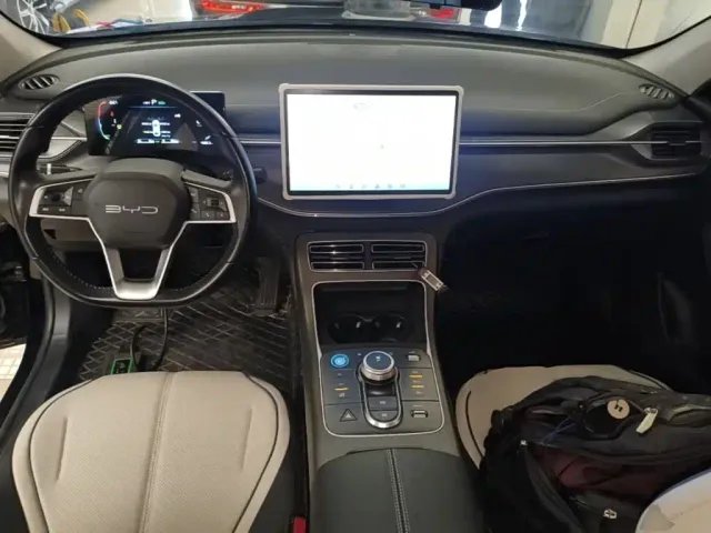 BYD Destroyer 05 2024 Glory Edition DM-i 55KM Luxury — Фото автомобиля 9