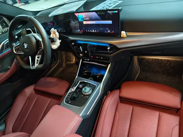 BMW BMW 4 Series 2024 430i M Sport Shadow Edition — Фото автомобиля 11
