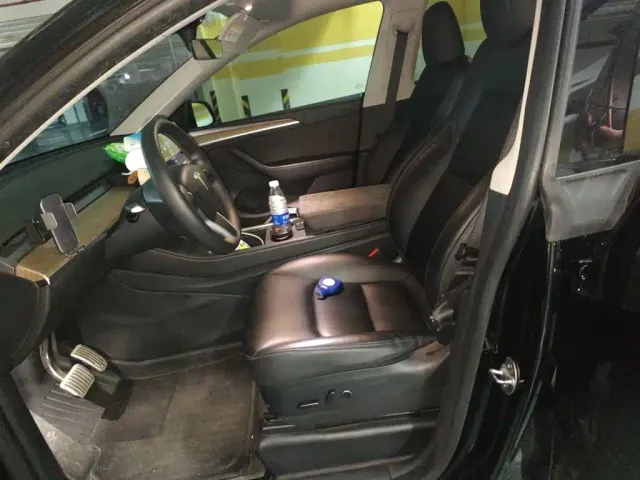 Tesla Model Y — Фото автомобиля 7