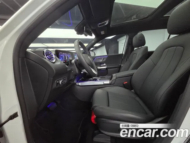 Mercedes-Benz EQB X243 — Фото автомобиля 10