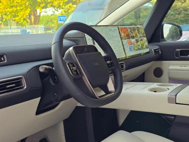 Li Auto MEGA — Фото автомобиля 9