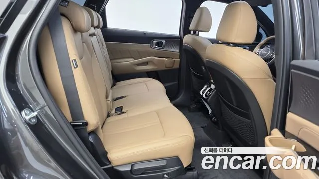 Kia Sorento Новый Sorento 4 поколение Бензин 2.5T 2WD — Фото автомобиля 10