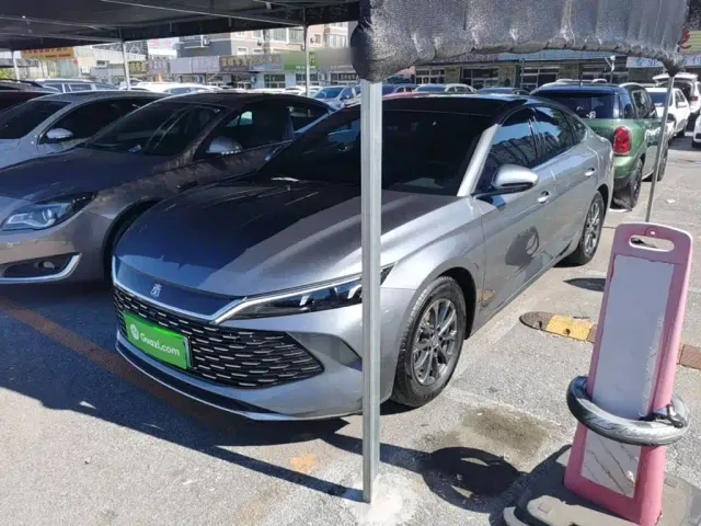 Фотография автомобиля — BYD Qin L