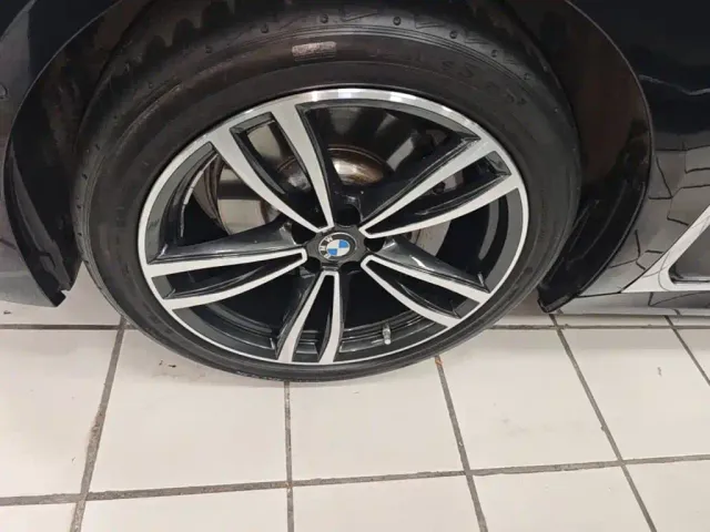 BMW 7 Series — Фото автомобиля 22