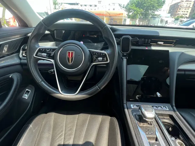 Hongqi H5 — Фото автомобиля 20