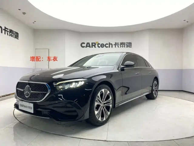 Фотография автомобиля — Mercedes-Benz E-Class