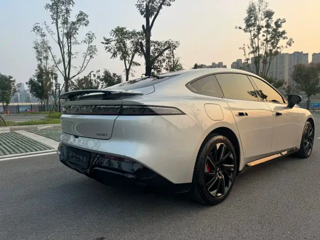 Dongfeng eπ 007 — Фото автомобиля 7