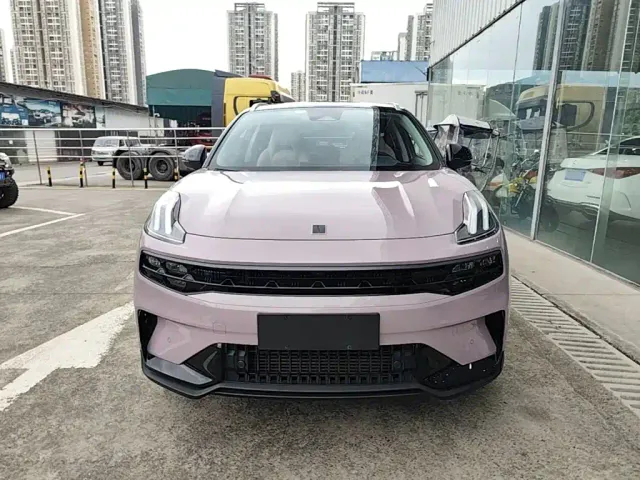 Lynk & Co 06 — Фото автомобиля 2