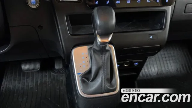 Hyundai Staria — Фото автомобиля 8