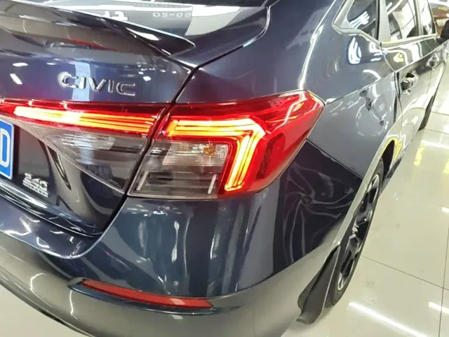 Honda Civic — Фото автомобиля 7