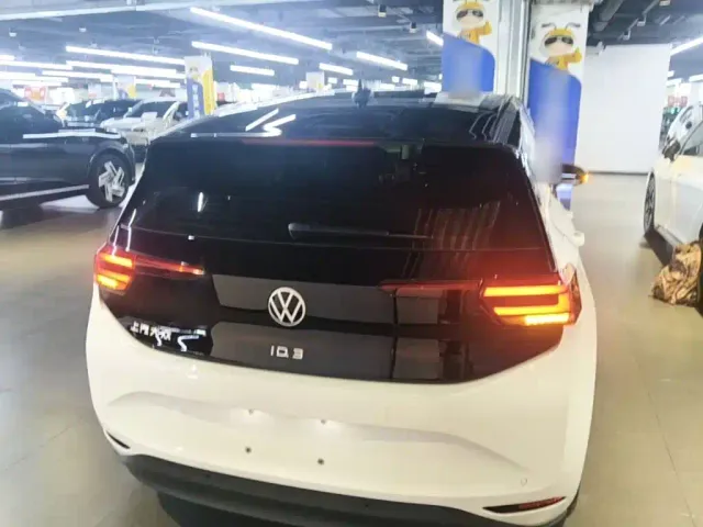 Volkswagen ID.3 — Фото автомобиля 5