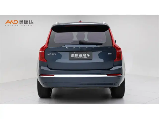 Volvo XC90 — Фото автомобиля 4