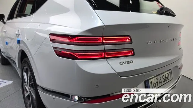 Genesis GV80 — Фото автомобиля 8