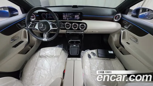 Фотография автомобиля — Mercedes-Benz A-Class